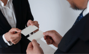 Two-men-exchanging-business-card