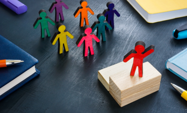 cut-outs-of-human-miniatures-in-different-colors